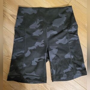 Black Camo Yogalicious Lux Biker Shorts Size XS